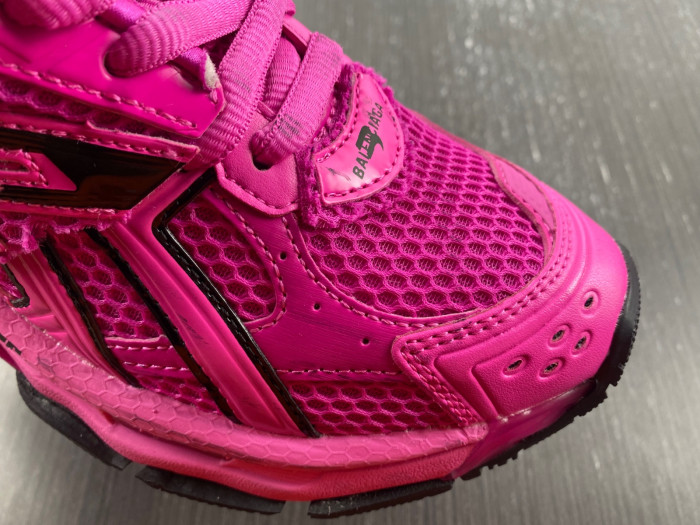 BLCG RUNNER SNEAKER 677402 W3RB2 5510