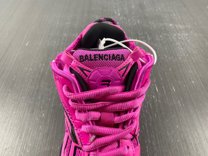 BLCG RUNNER SNEAKER 677402 W3RB2 5510