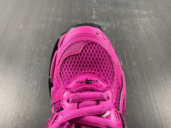BLCG RUNNER SNEAKER 677402 W3RB2 5510