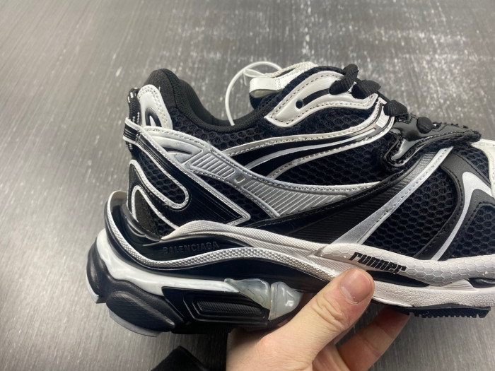 BLCG RUNNER SNEAKER 779066-W3RBXP-0213