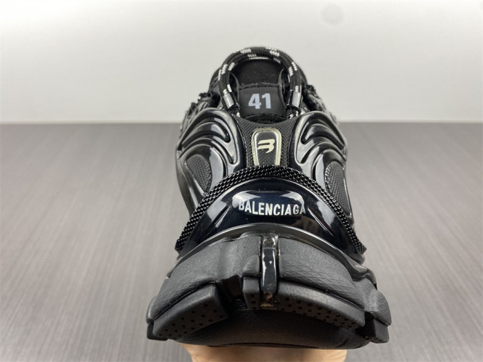 BLCG RUNNER SNEAKER 677403 W3RA9 1000