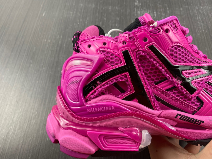 BLCG RUNNER SNEAKER 677402 W3RB2 5510