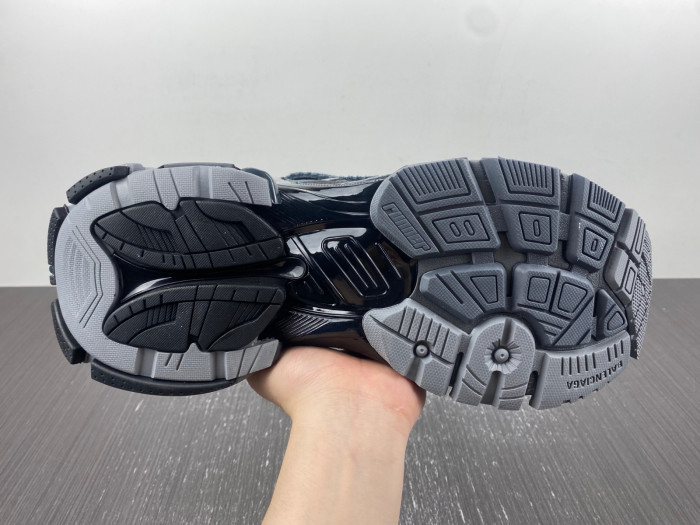 BLCG RUNNER SNEAKER 677403 W3RBR 151547