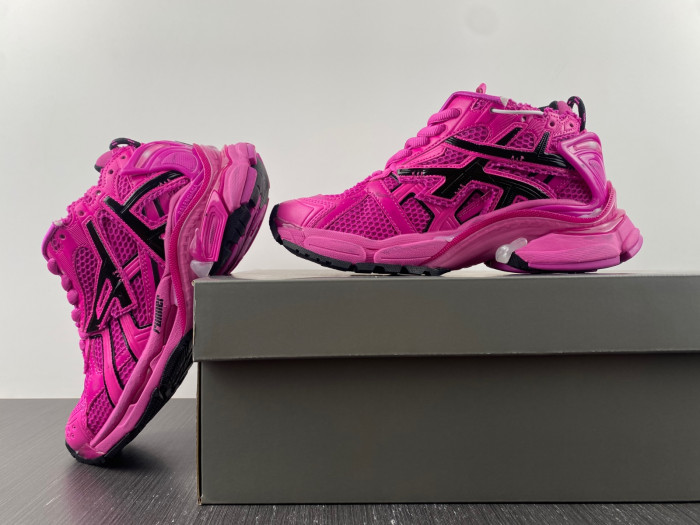 BLCG RUNNER SNEAKER 677402 W3RB2 5510
