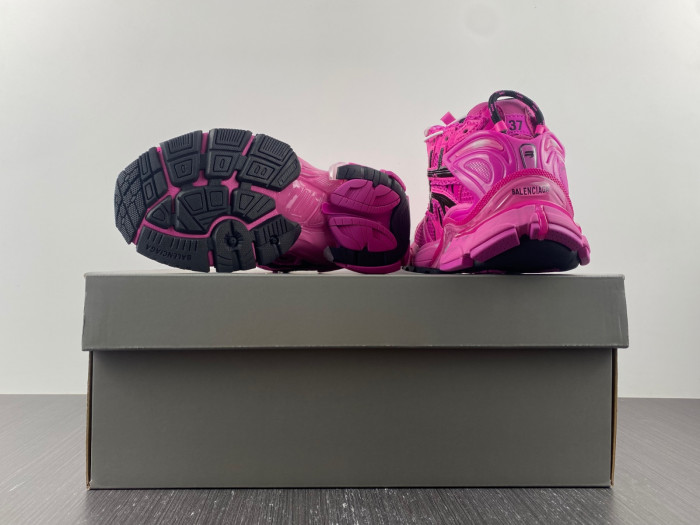 BLCG RUNNER SNEAKER 677402 W3RB2 5510