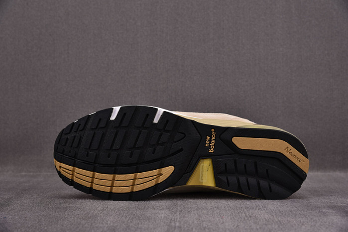 N3W BLANCE SNEAKER