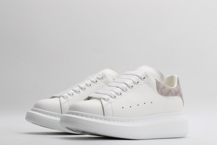 MQ Sneakers