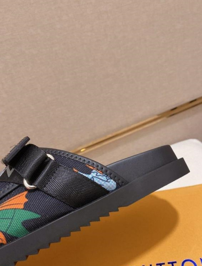 Lou1su1tt slides