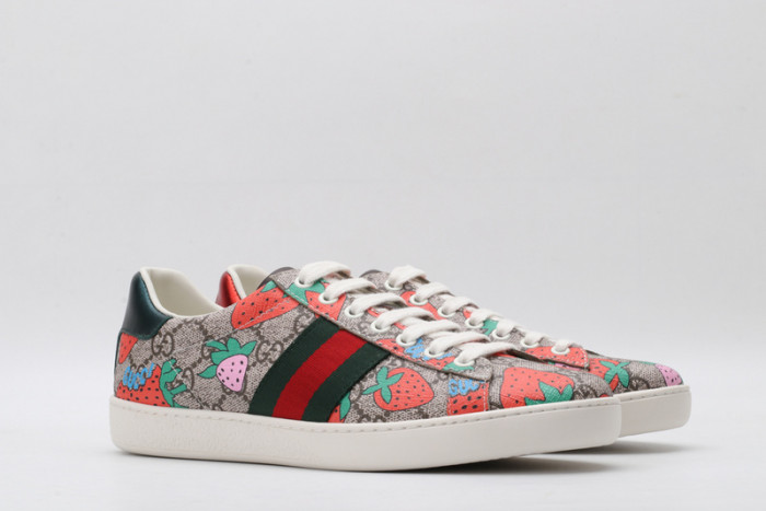Gu66 Ace Embroidered Low-Top Sneaker